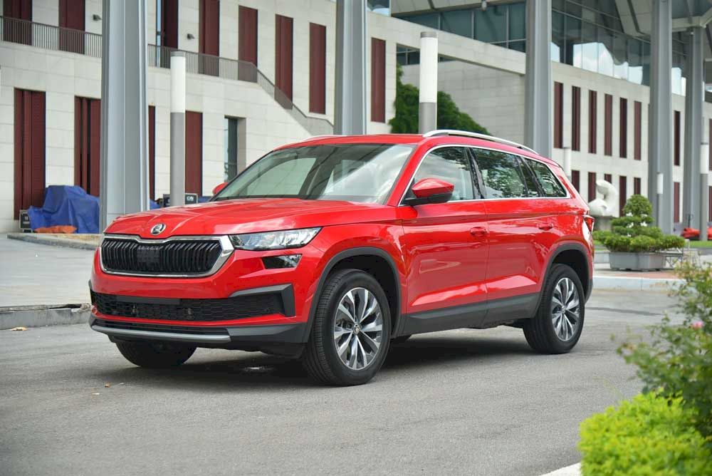 Khám phá Skoda Kodiaq Ambition 1.4 TSI bản tiêu chuẩn giá 1,189 tr ( VAT )