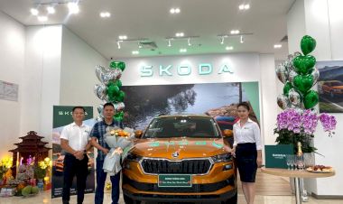 Skoda Thăng Long: Lễ bàn giao xe Skoda Karoq đầu tiên tại Việt Nam