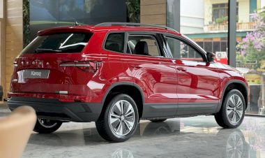 Skoda Karoq: Lựa chọn mầu đỏ cho mùa hè thêm rực rỡ