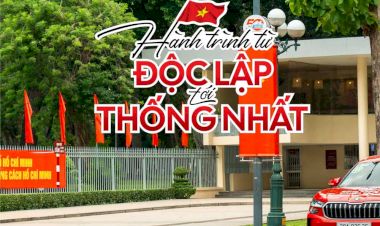 ( Chặng 1 ): Skoda Thăng Long khởi động hành trình Diễu hành qua Dinh Độc Lập