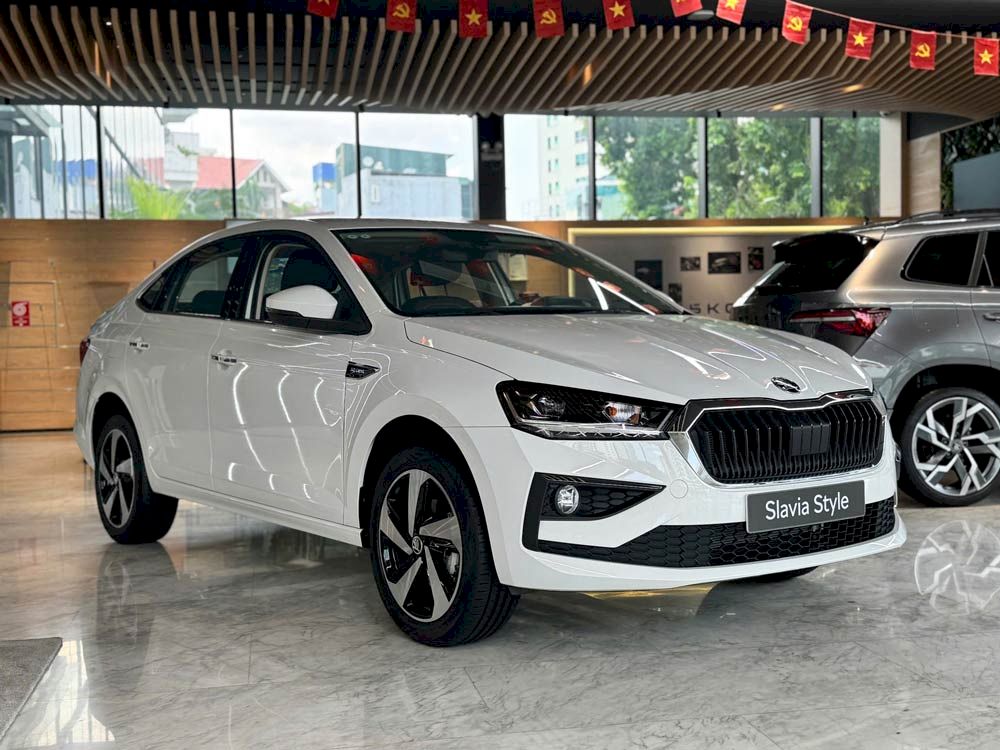 SKODA SLAVIA GIÁ TỪ 421 TRIỆU, CHỌN PHIÊN BẢN NÀO : ACTIVE , AMBITION HAY STYLE ?